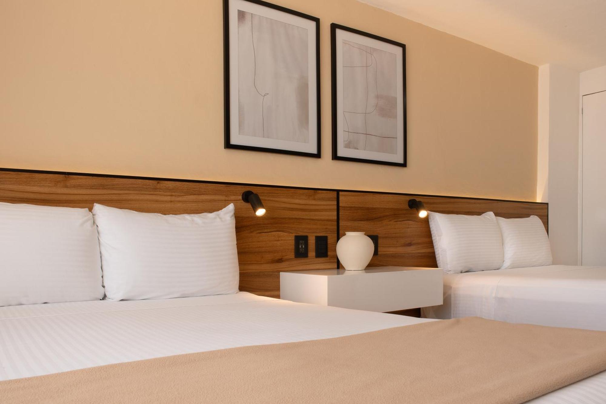 Hotel Calypso Канкун Екстериор снимка