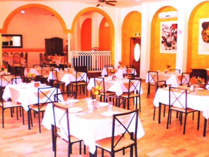 Hotel Calypso Канкун Екстериор снимка