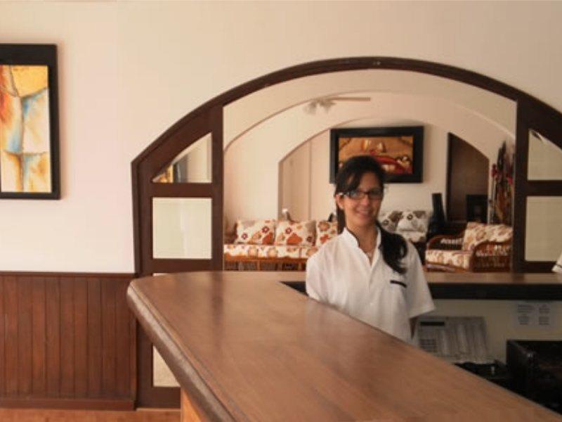 Hotel Calypso Канкун Екстериор снимка